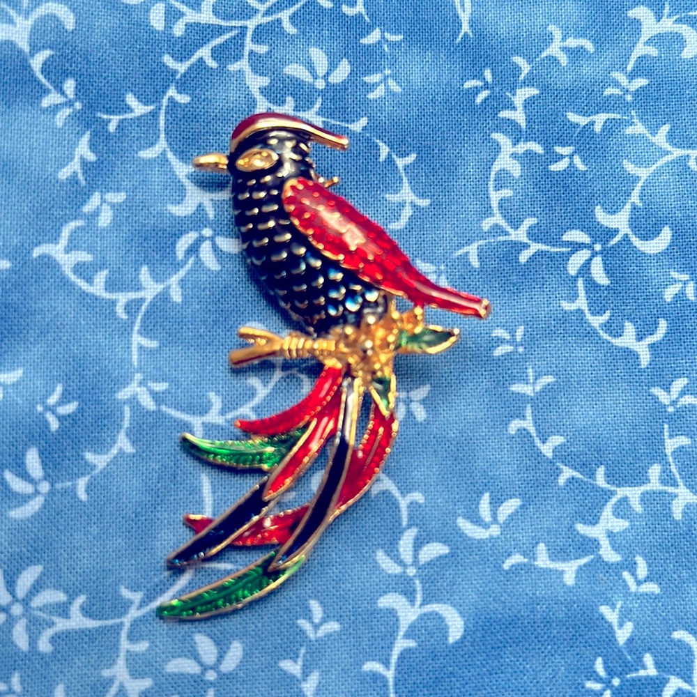 Beautiful red and blue tropical bird brooch unbranded
